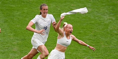 England hero Chloe Kelly: An iconic celebration and the perfect blend.